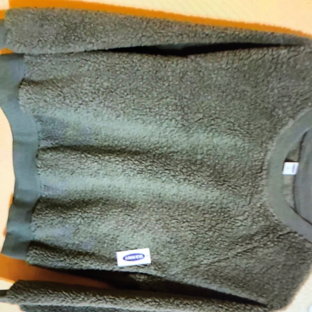 Old navy sweatshirt